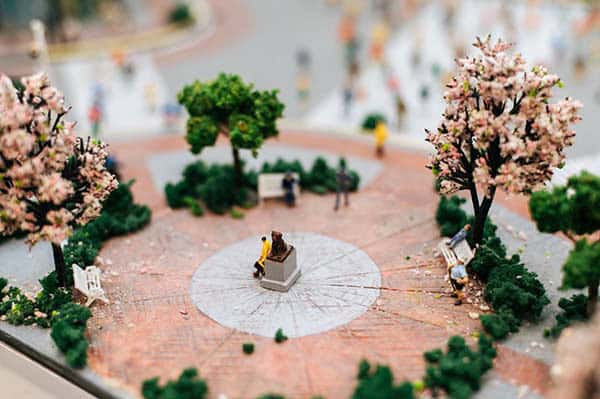 Startseite 4 Georgia Vertes berichtet über die Entwicklung der abstrakten Kunst im 20. Jahrhundert